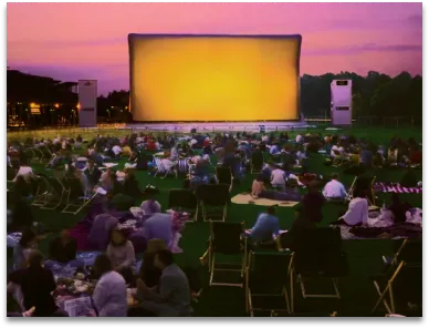 Image d'un festival Audiovisuel en pleine air